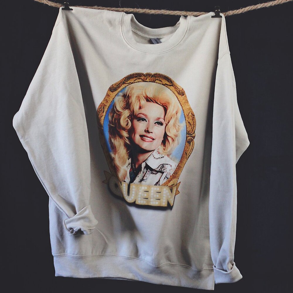 New DOLLY PARTON The Queen Sweatshirt